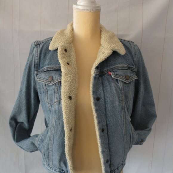 Levis Strauss & Co. women’s Jean Jacket size Medium With Sherpa Fleece Lining - Picture 3 of 16